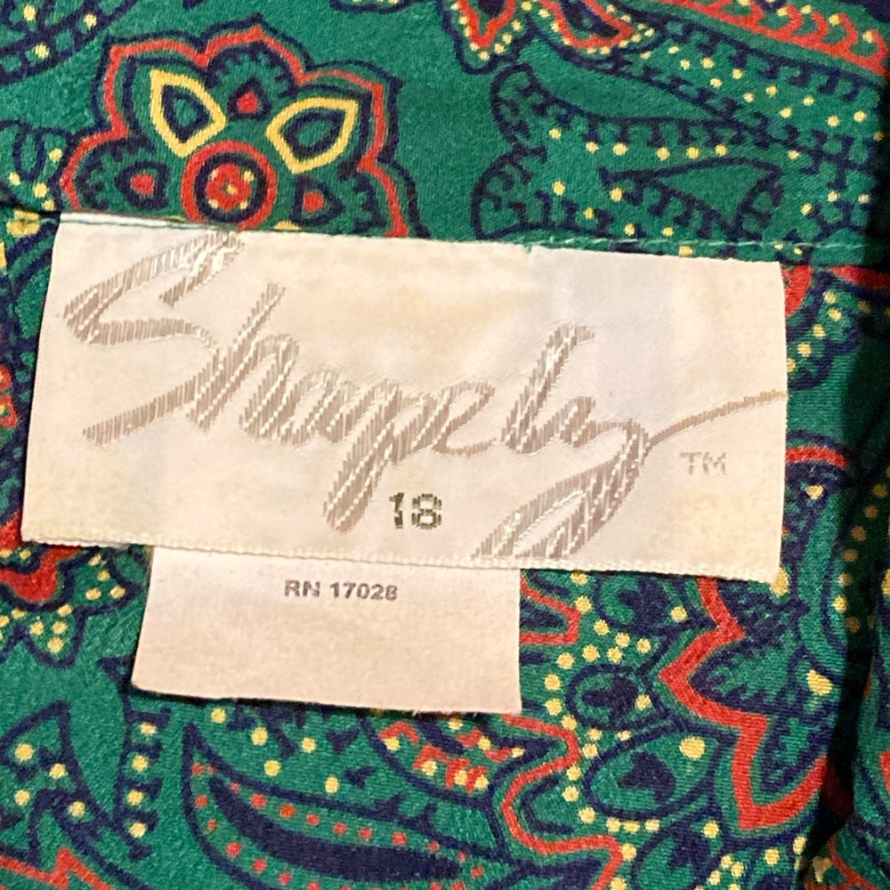 Vintage Shapely green paisley blouse with neck tie size 18